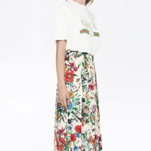 Gucci Oversized Logo shirt